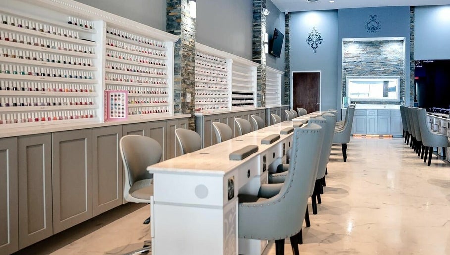 LT Nails Lounge imagem 1