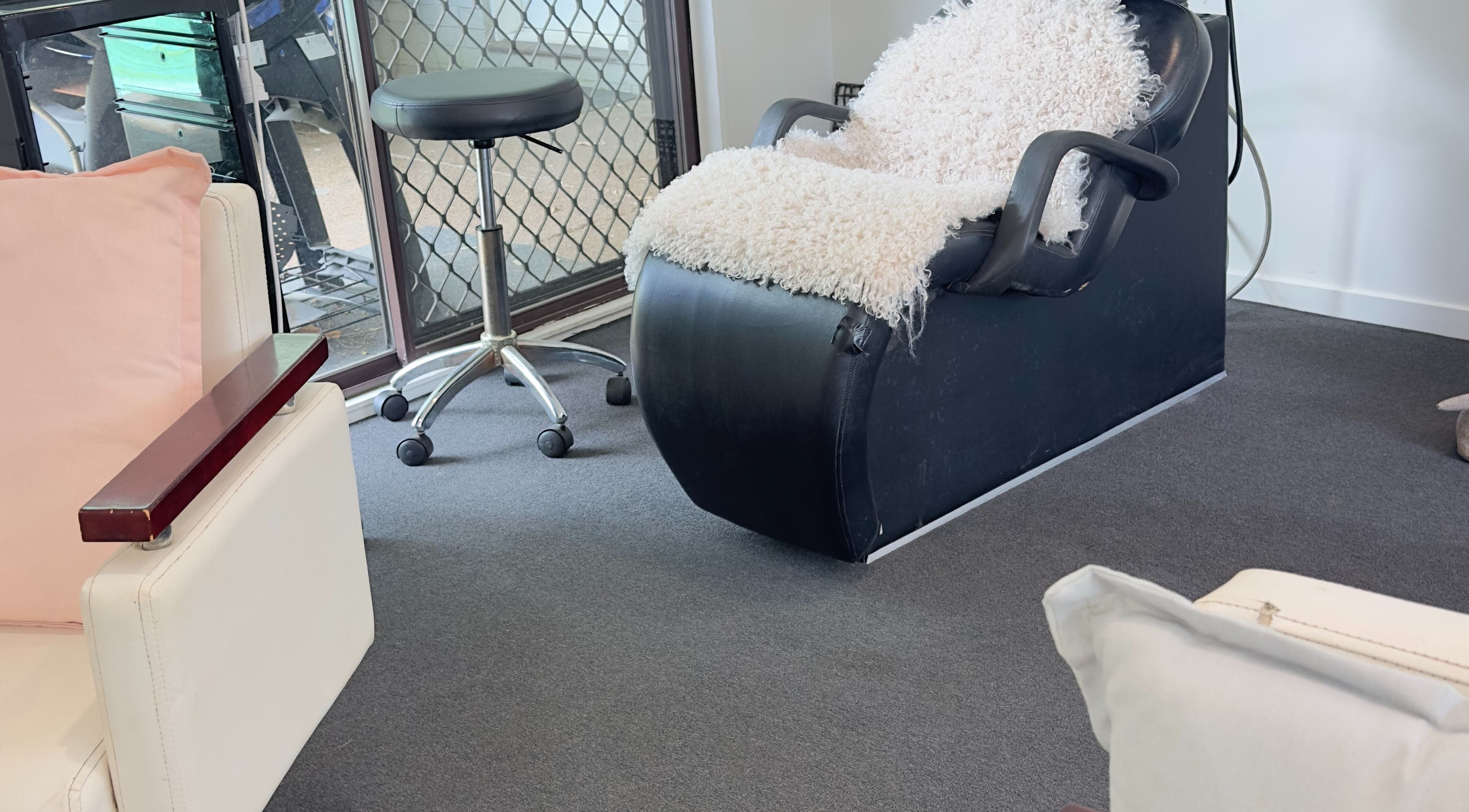 Relaxing beauty chair at Dreamy Looks By Kara in Ashmore, Queensland, AU offering a serene pampering experience.