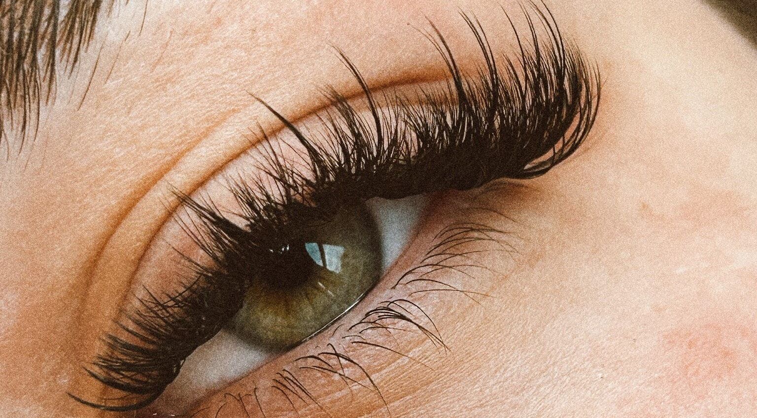 Close-up of eyelash extensions at Manchester Lashes | Jean Studios | Ancoats Beehive Mill, Manchester, England, GB.