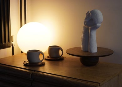 Warm light with mugs and sculpture at Manchester Lashes | Jean Studios | Ancoats Beehive Mill, Manchester, England, GB.