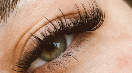 Close-up of beautifully extended lashes at Chester Lashes | Jean Studios | 15 Grosvenor St, Chester, England, GB.