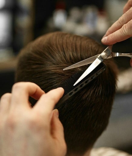 Salon 101 ECR image 2
