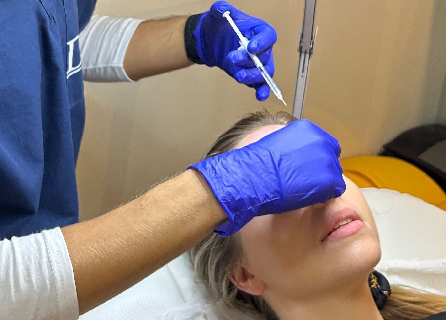 Professional botox injection at DR.S Clinic, Prestwich, England, GB, ensuring precise aesthetic treatment.