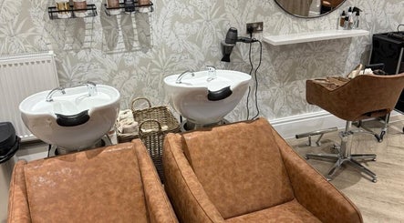 Hannah at Flamboroughs (inside Bonnie’s beauty spot) изображение 3