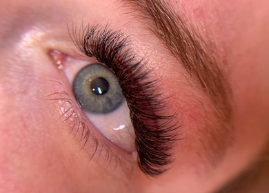 Close-up of lush eyelashes at Lavish Eyes Studio, Temuka, Canterbury, NZ. Perfect for beauty and wellness.
