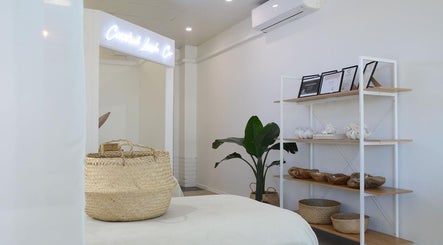 Coastal Lash Co. serene interior with decor at Maroochydore, Queensland, AU.