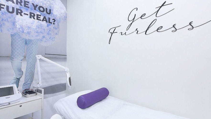 Relaxing treatment room at Furless Permanent Muroor Road (Abu Dhabi/Electrolysis), Abu Dhabi, AE.