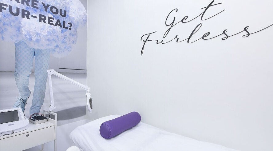 Relaxing treatment room at Furless Permanent Muroor Road (Abu Dhabi/Electrolysis), Abu Dhabi, AE.