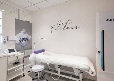 Modern treatment room at Furless Permanent Al Quoz (Dubai/Electrolysis), Dubai, AE, featuring clean aesthetics.
