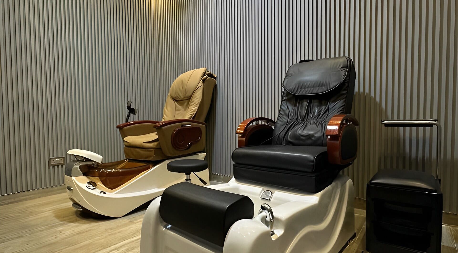 Luxurious pedicure chairs at Brilliant Styles Gents Salon, دبي Dubai, offering premium services.