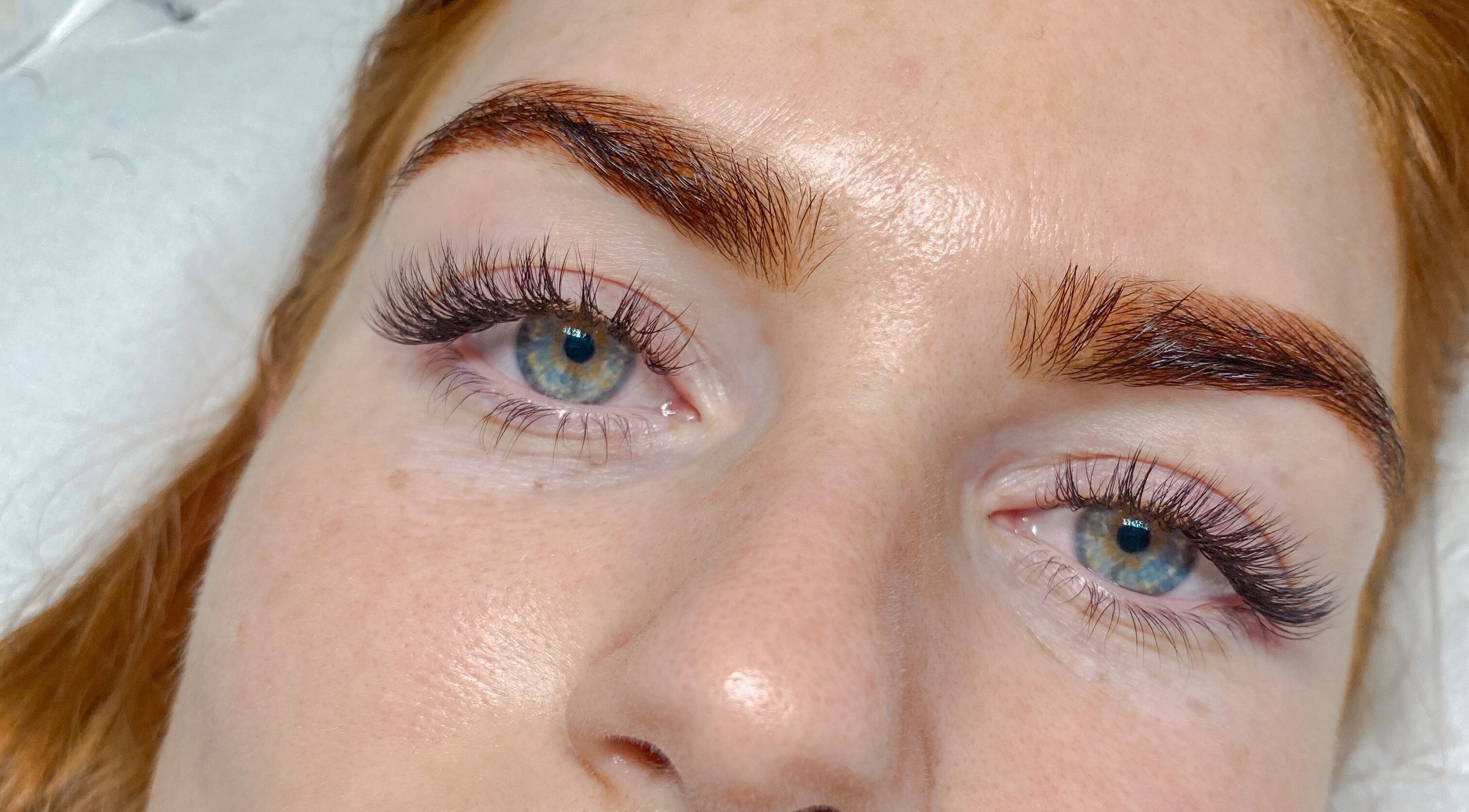 Expert brow shaping and lash extension at Asma Docrat London in London, England, GB. Enhance your look today.