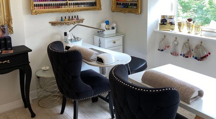 Chloe Cordelia Nails and Beauty image 3