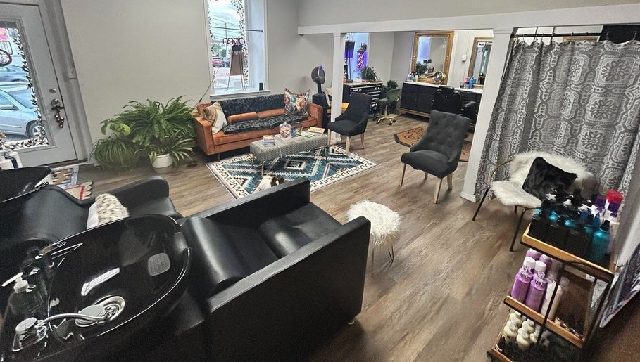 More Good Hair Days Salon image 1