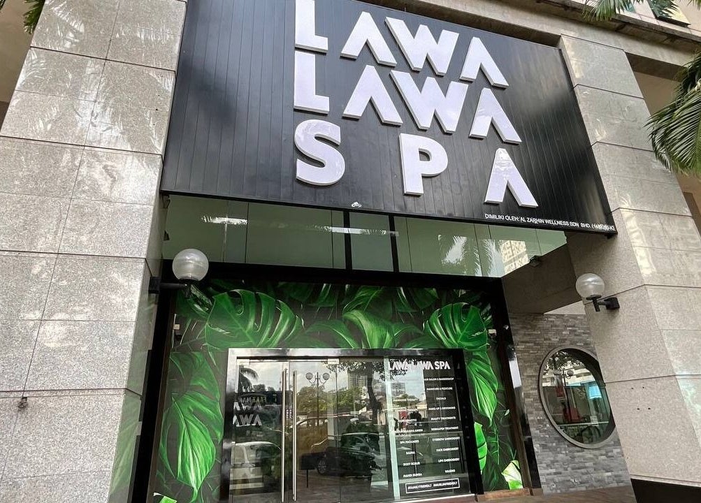 Entrance of LAWA LAWA SPA @Menara Zurich, Johor Bahru, Johor, MY with lush green decor.