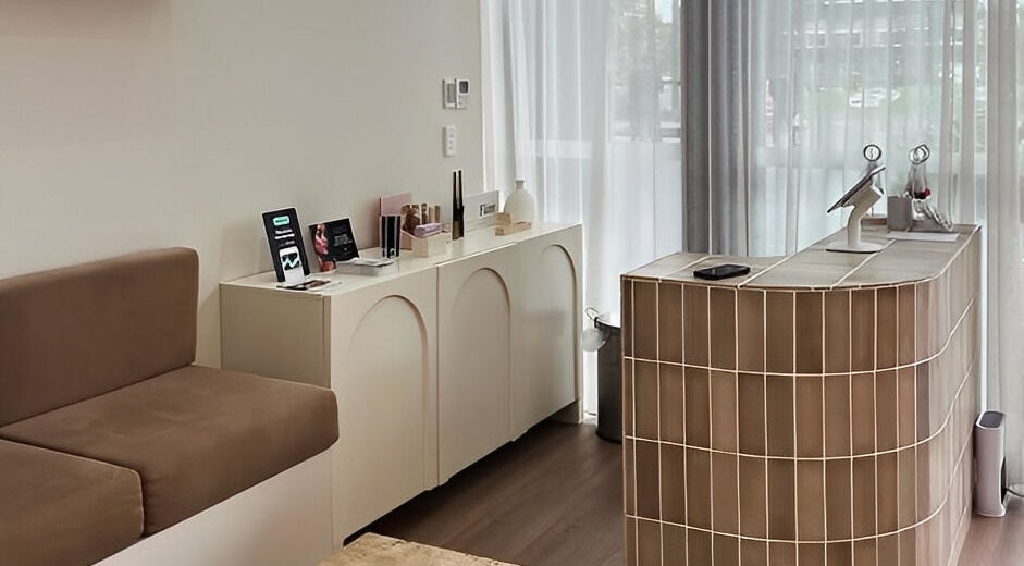 Reception area at Séjour Spa and Nails, Eastgardens, New South Wales, AU with modern decor and light ambiance.