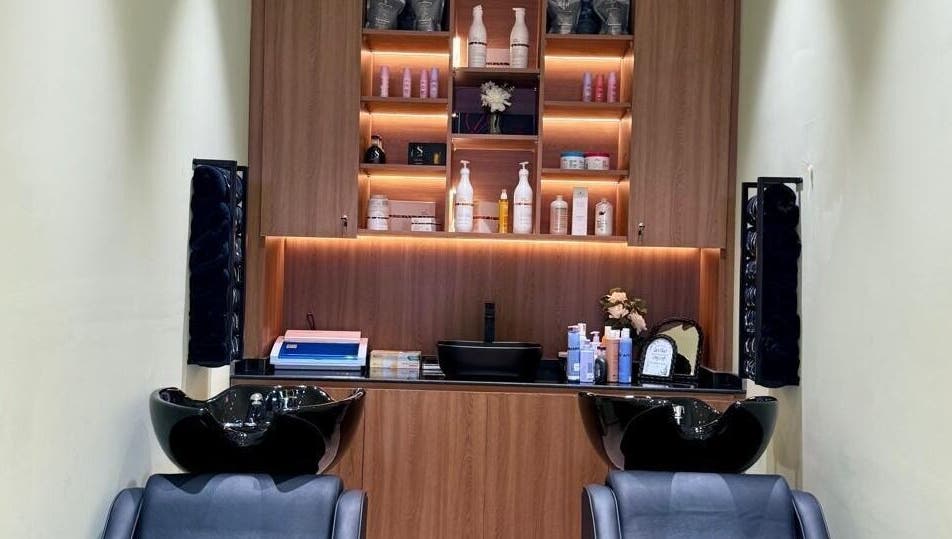 Elegant hair washing station at AZUL BEAUTY SALON-L.L.C, Abu Dhabi, Abu Dhabi, AE with premium products.