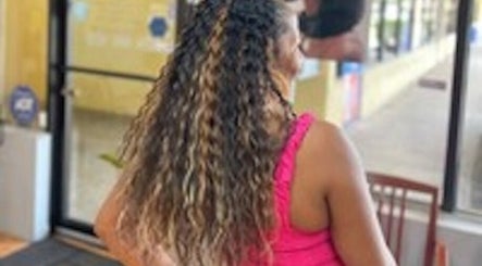Ultimate hair salon