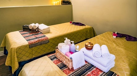 Organic Thai  Massage,Spa and Facial