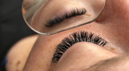 Lashes by Jaden – obraz 2