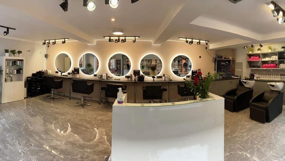 Salon Riviera kép 1
