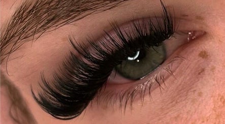 Els Lashes Lash and Brow Specialist 2paveikslėlis