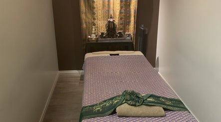 @ Relax Thai Massage Lygon image 3