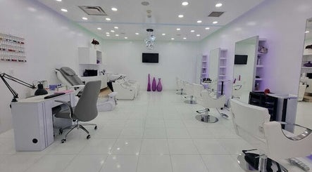 Salon Glo Valencia