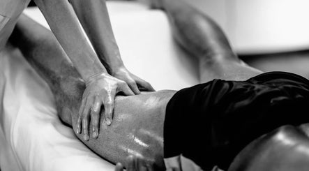 Lisa Leung Mobile Massage Therapy image 3