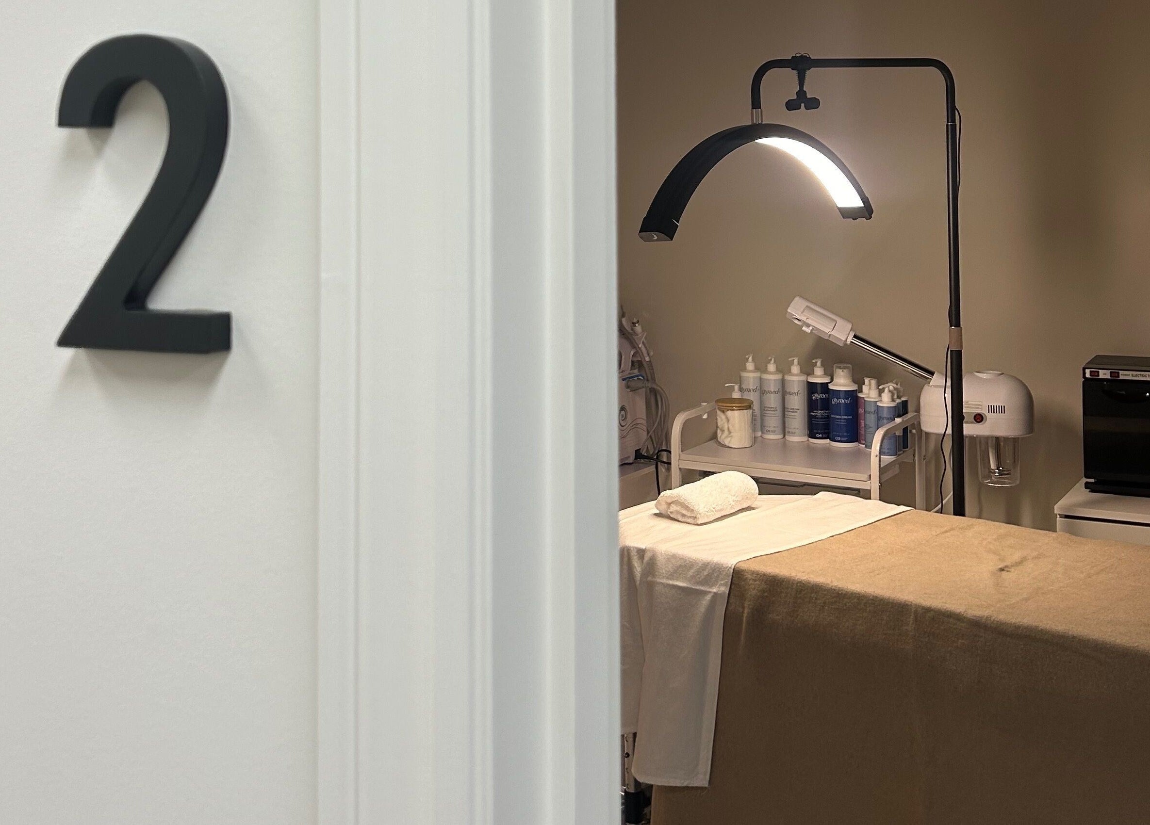 Cozy treatment room with table at Lashesxbeautybar, Vaughan, Ontario, CA.