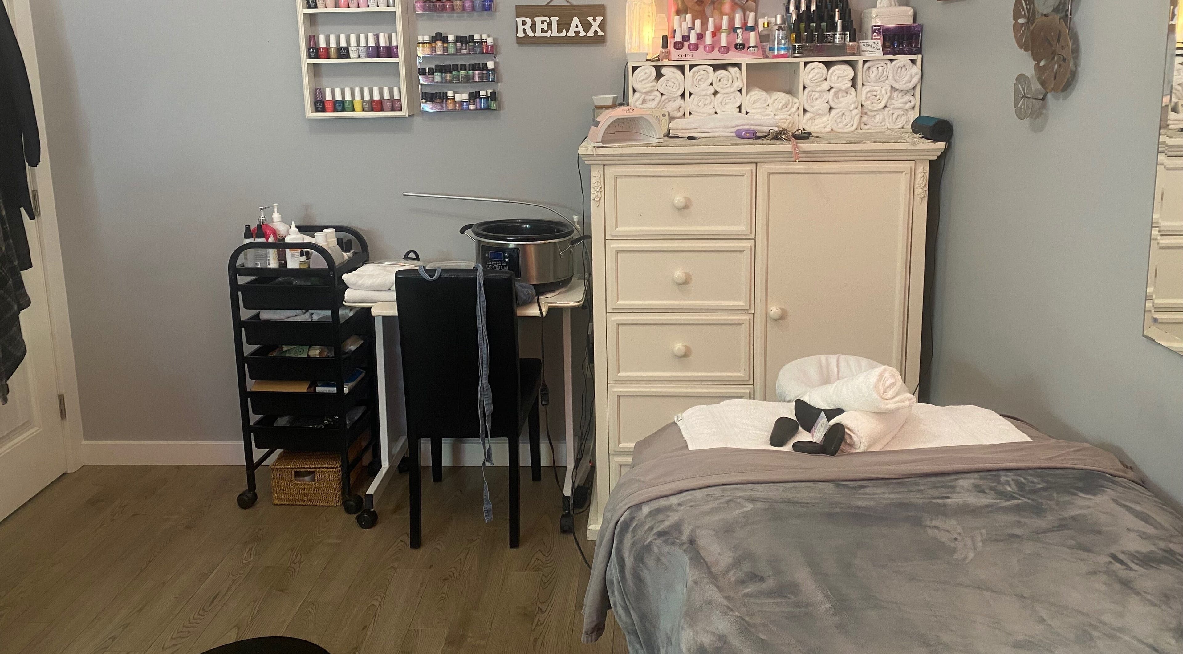 Cozy treatment room at Selenite Beauty in Parksville, British Columbia, CA with spa essentials.