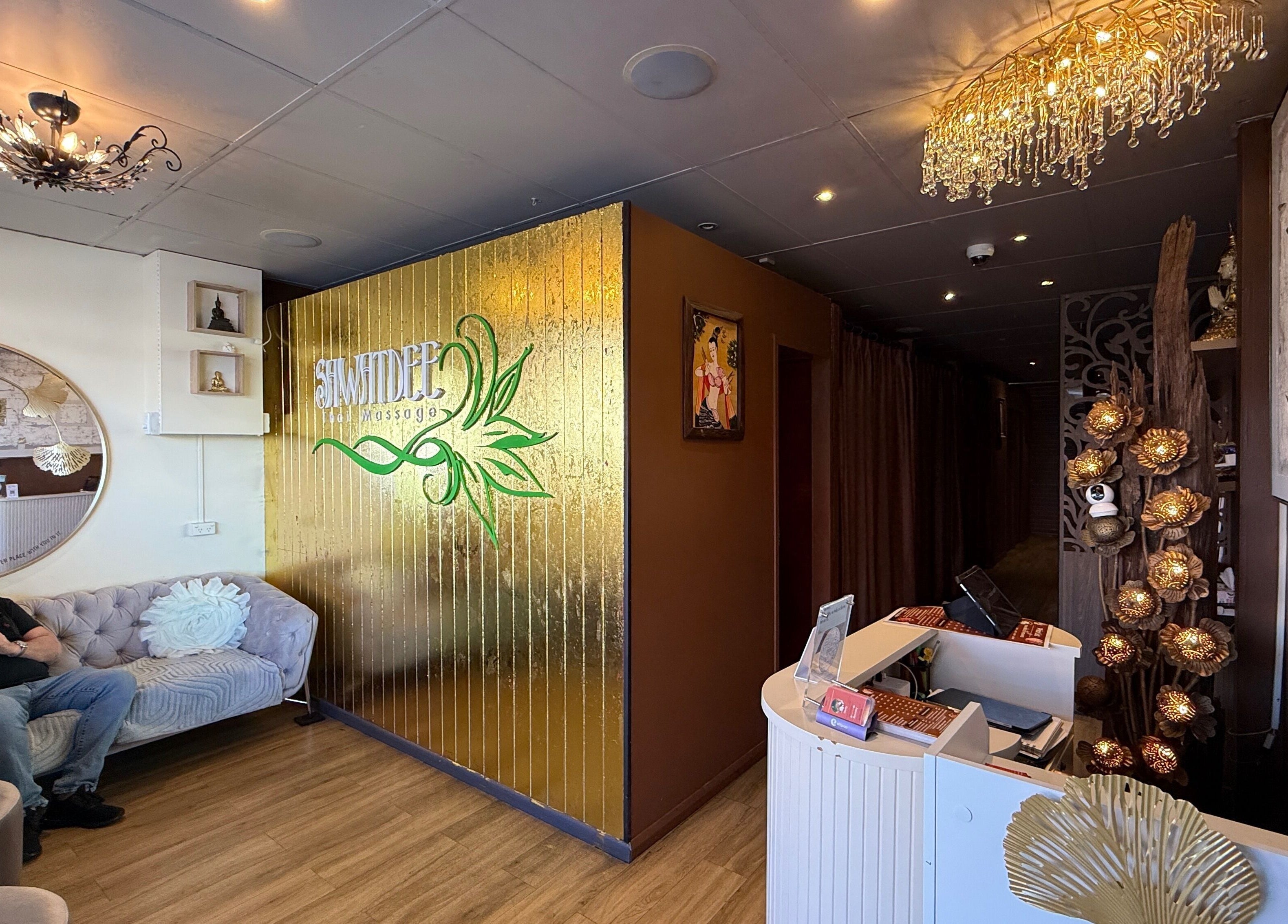 Luxurious interior of SAWATDEE THAI MASSAGE AND DAY SPA AT REVESBY, Revesby, New South Wales, AU with elegant decor.