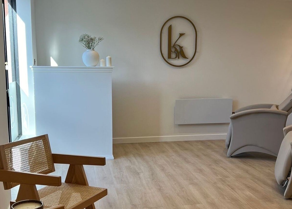 Relaxing treatment room at Glossed by Holly, Coatbridge, Scotland, GB with modern decor and tranquil ambiance.