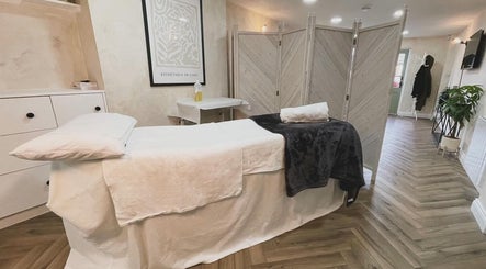 The Skin Therapist at Skin & Wellness Alvechurch imaginea 2