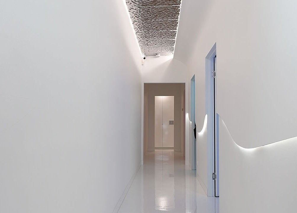 Minimalist hall in Celsius Cryotherapy Clinic, Moonee Ponds, VIC, AU, featuring sleek design and modern lighting.