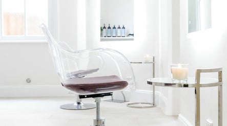 De'nelle Salon Bild 3