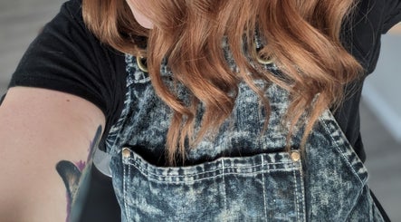 Elegant wavy hairstyle at Hair Creations by PagieXox, Maryville, Illinois, US. Showcasing beautiful craftsmanship.