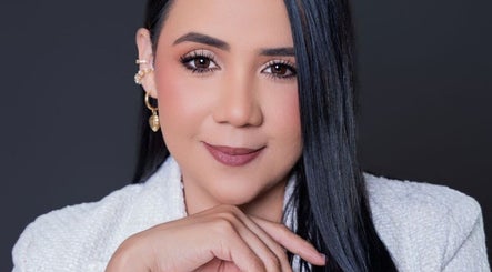 KT Makeup Artist