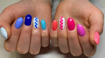 Groovy Nails Studio