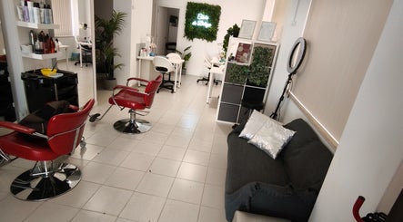 Интерьер Clube de Beleza - Cabeleireiro Estética в Амадора, Лиссабон, Португалия.