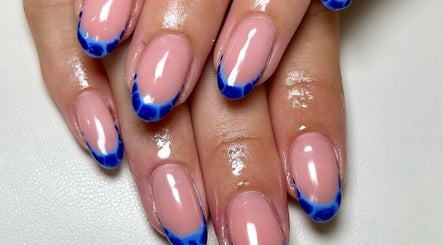 Carys Eleri Nails image 2