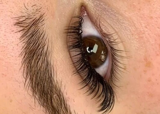 Closeup of lush eyelash extensions at Blooms Lash Studio, Royal Tunbridge Wells, England, GB.