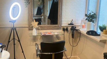 NA Hair Boutique image 3