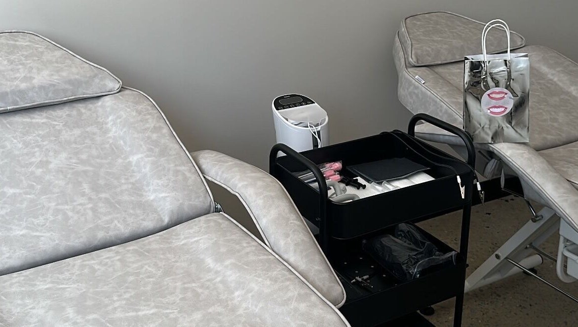 Comfortable treatment chairs at Glow Szn, Condell Park, New South Wales, AU offering premium wellness services.