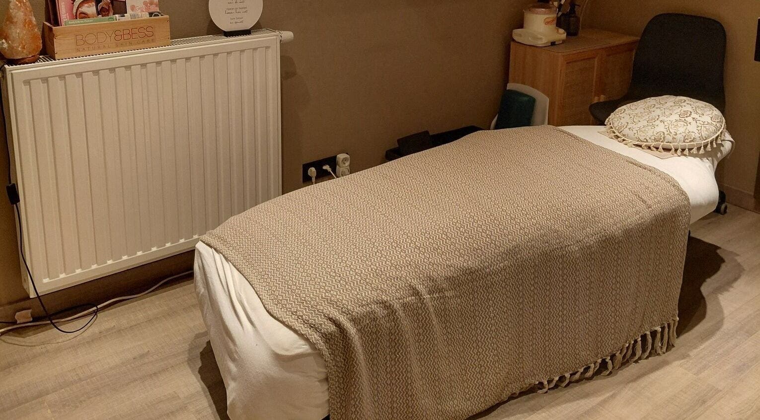 Ontspanningsruimte bij Zen&Zo in Hemiksem, Vlaanderen, BE met rustgevende inrichting.