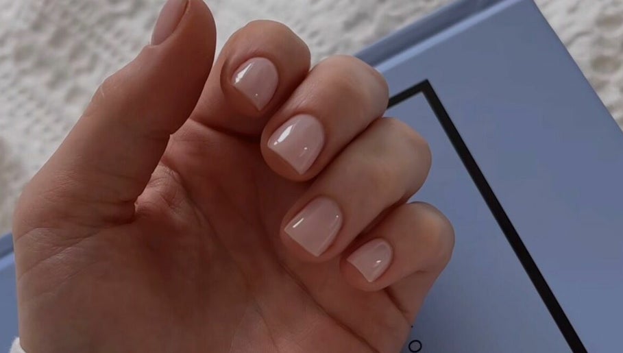 Emily Holly Nails - Mobile Services Bild 1