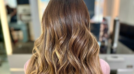 Stylish wavy hairstyle at Leo & Simon, Windsor, England, GB.