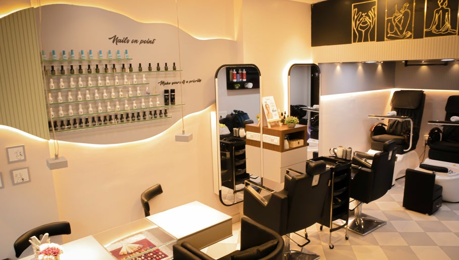 BBeyond Hair Beauty and Nail Salon afbeelding 1