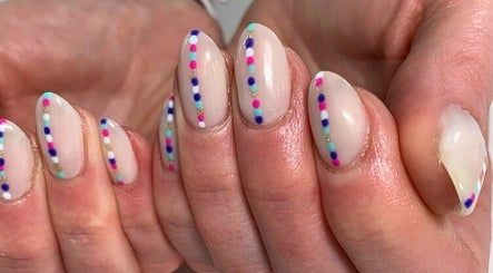 Image de Nails and Lashes by Louise 2