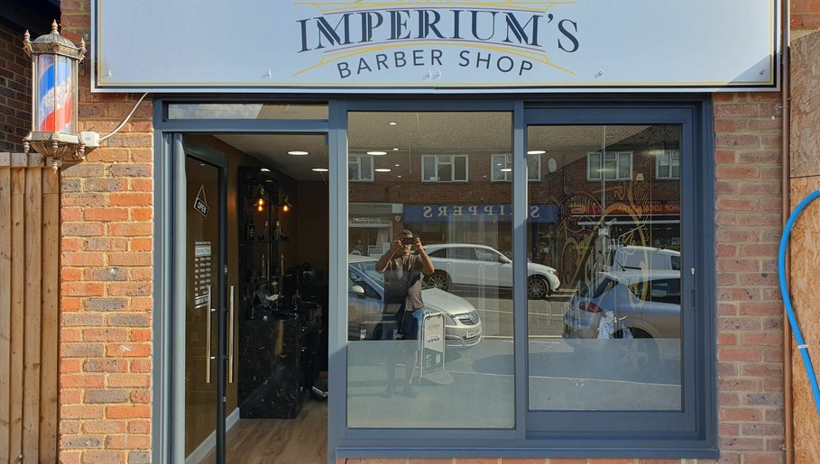 Imperium's Barber Shop, bild 1
