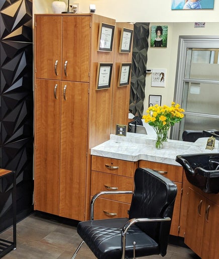 Vickie Sue McKenna, Curl Stylist with Sola Salons image 2
